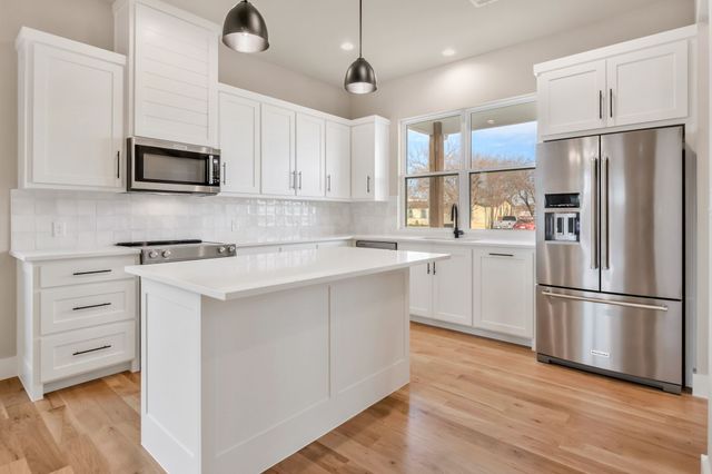 207 W 7th Street, Justin, TX 76247