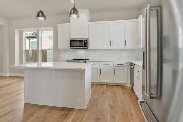 207 W 7th Street, Justin, TX 76247