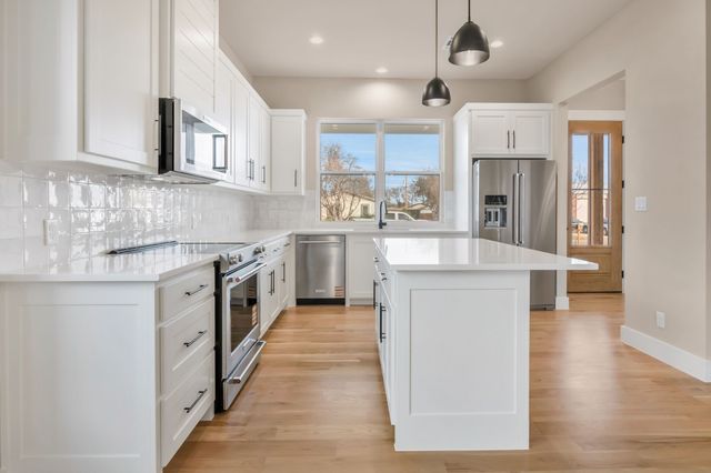 207 W 7th Street, Justin, TX 76247