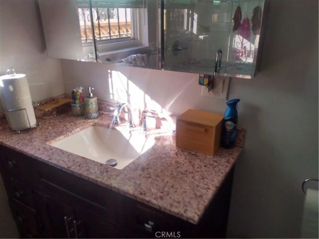 2035 W 71st, Los Angeles, CA 90047