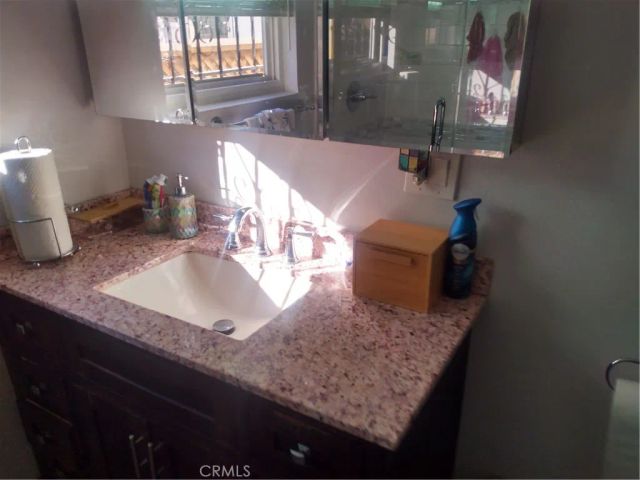 2035 W 71st, Los Angeles, CA 90047