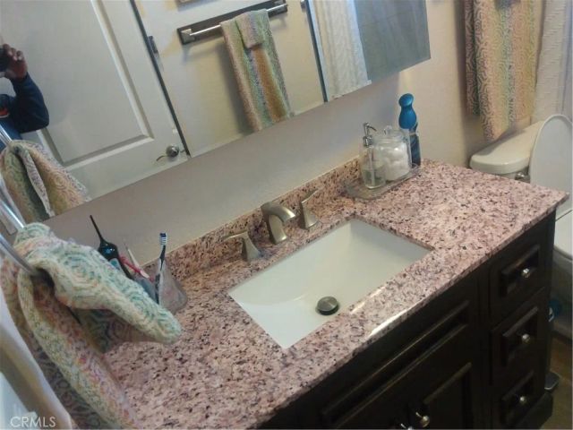 2035 W 71st, Los Angeles, CA 90047