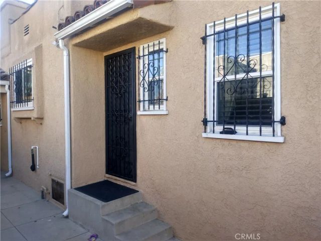 2035 W 71st, Los Angeles, CA 90047