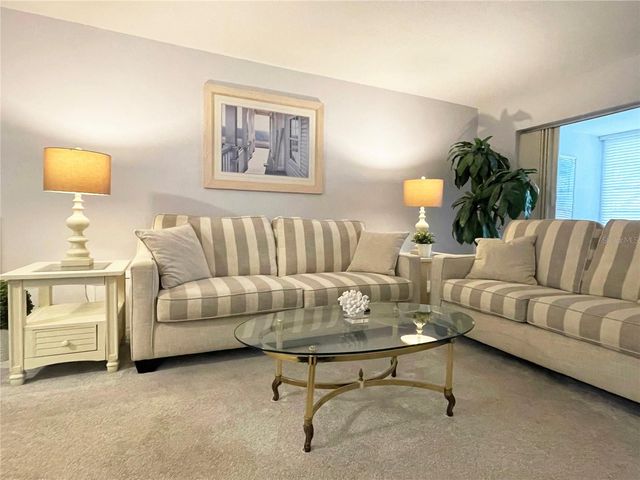 5880 38TH AVENUE N 206, St Petersburg, FL 33710