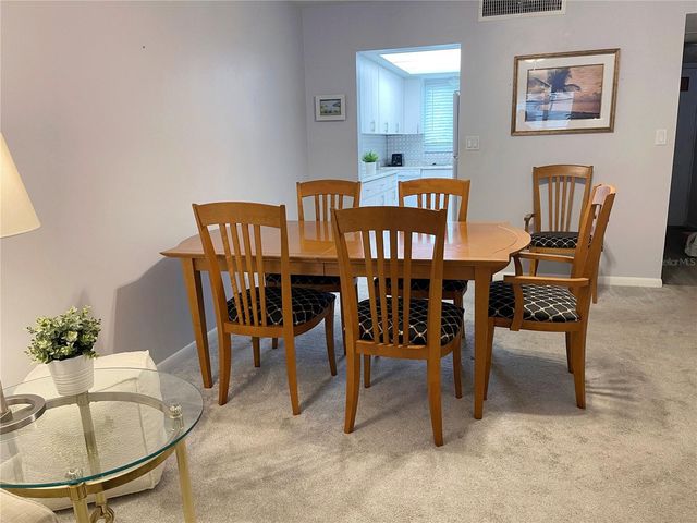 5880 38TH AVENUE N 206, St Petersburg, FL 33710