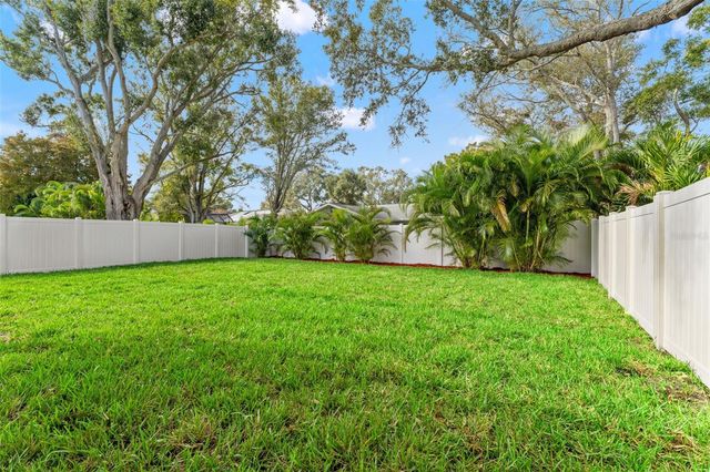 10164 HODSON PLACE, Seminole, FL 33776