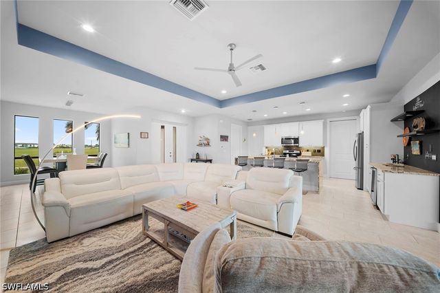 3213 NW 9th ST, Cape Coral, FL 33993