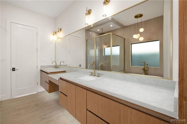 1704 S Middleton Street, Edinburg, TX 78539