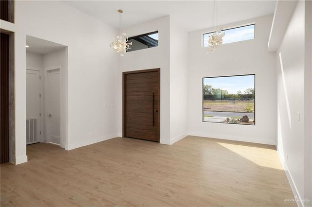 1704 S Middleton Street, Edinburg, TX 78539