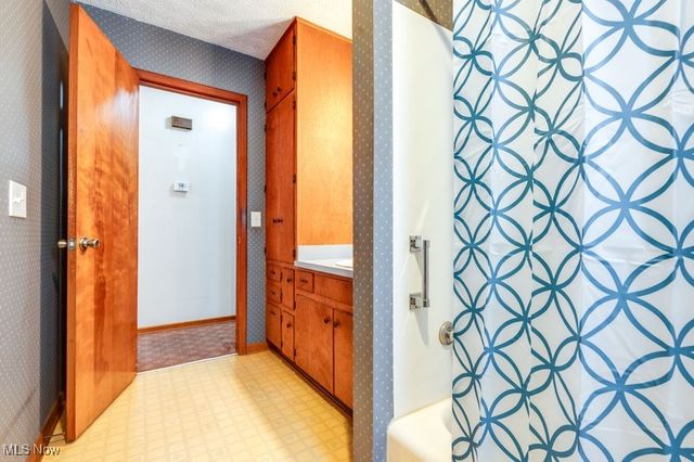 724 New Milford Road, Atwater, OH 44201