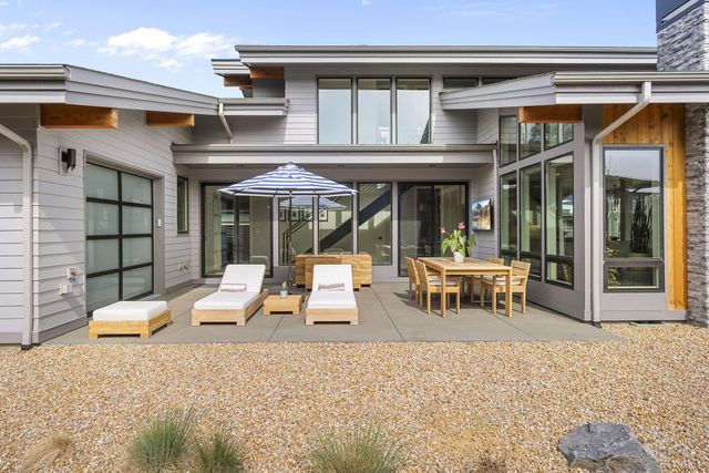 3202 NW Strickland Way, Bend, OR 97703