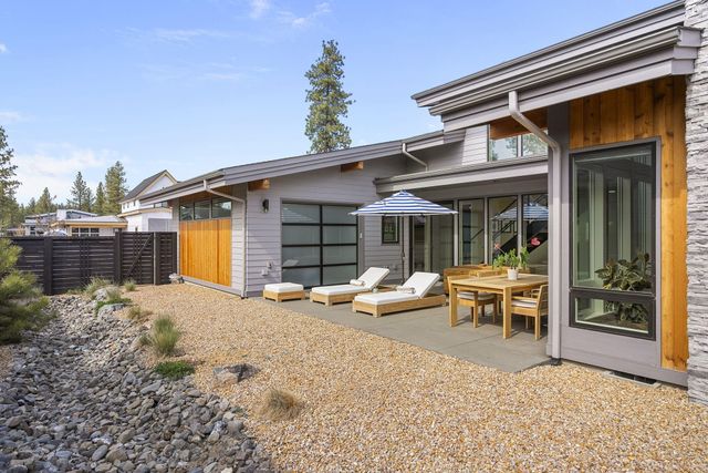 3202 NW Strickland Way, Bend, OR 97703