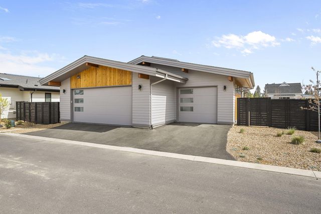 3202 NW Strickland Way, Bend, OR 97703