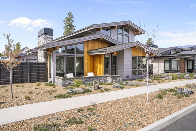 3202 NW Strickland Way, Bend, OR 97703