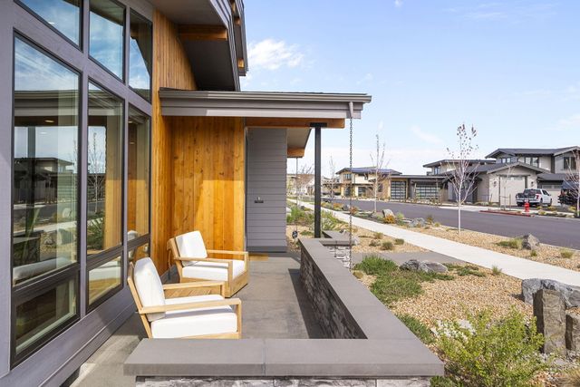 3202 NW Strickland Way, Bend, OR 97703