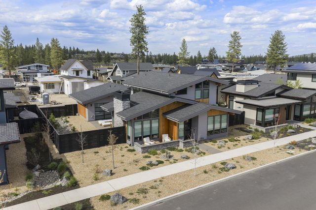 3202 NW Strickland Way, Bend, OR 97703