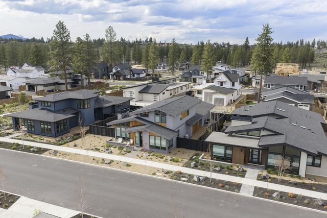 3202 NW Strickland Way, Bend, OR 97703