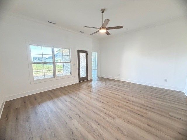 114 Edgefield Ct, Winchester, TN 37398
