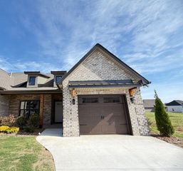 114 Edgefield Ct, Winchester, TN 37398