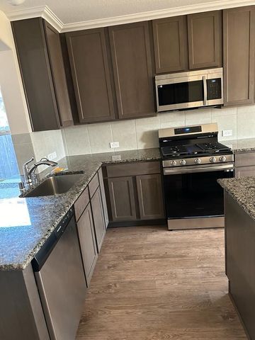 8617 Explorer Drive, Texas City, TX 77591