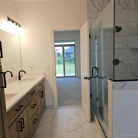 18506 Stallmann Drive, Macomb, MI 48042