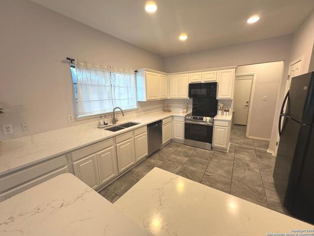 206 Mesa Loop, San Antonio, TX 78258
