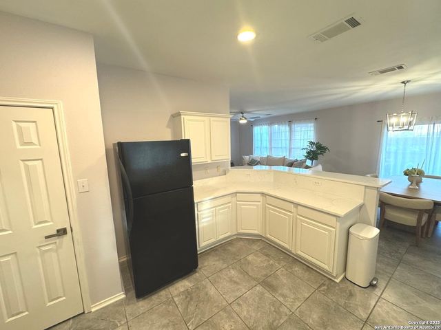 206 Mesa Loop, San Antonio, TX 78258