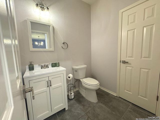 206 Mesa Loop, San Antonio, TX 78258
