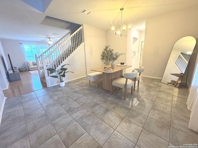 206 Mesa Loop, San Antonio, TX 78258