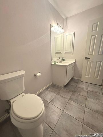 206 Mesa Loop, San Antonio, TX 78258