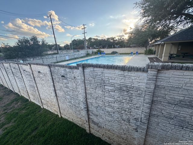 206 Mesa Loop, San Antonio, TX 78258