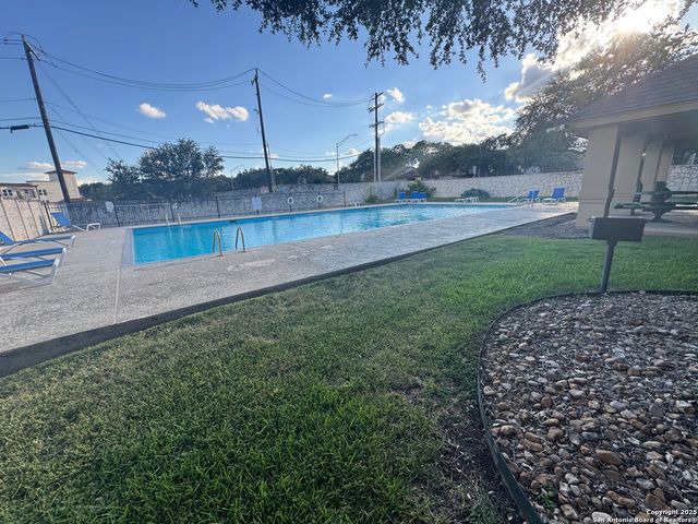 206 Mesa Loop, San Antonio, TX 78258