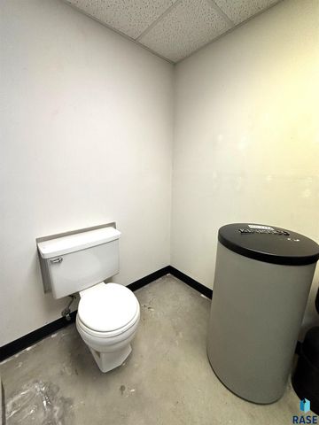 600 W 9th Ave Avenue, Lennox, SD 57039