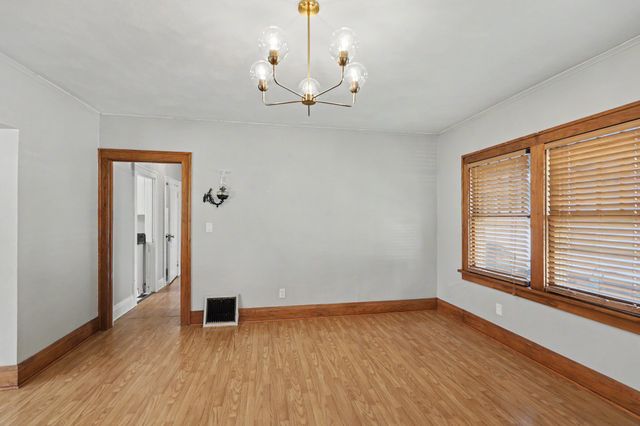 909 Arthur Avenue, Des Moines, IA 50316