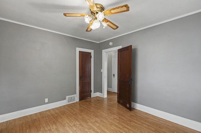 909 Arthur Avenue, Des Moines, IA 50316