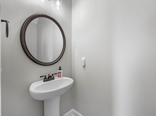 1121 Archibald Dr, Clarksville, TN 37040