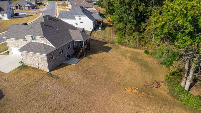 1121 Archibald Dr, Clarksville, TN 37040