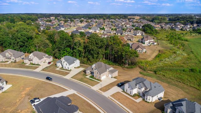 1121 Archibald Dr, Clarksville, TN 37040