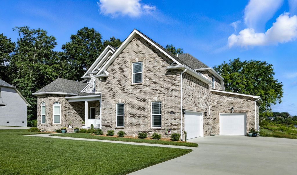 1121 Archibald Dr, Clarksville, TN 37040