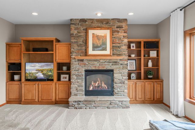 1106 Overlook Lane, Carver, MN 55315