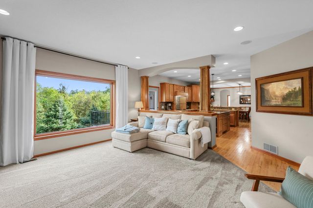 1106 Overlook Lane, Carver, MN 55315