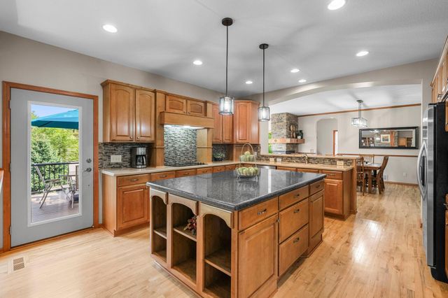 1106 Overlook Lane, Carver, MN 55315