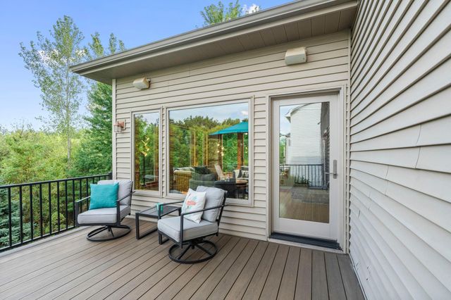 1106 Overlook Lane, Carver, MN 55315