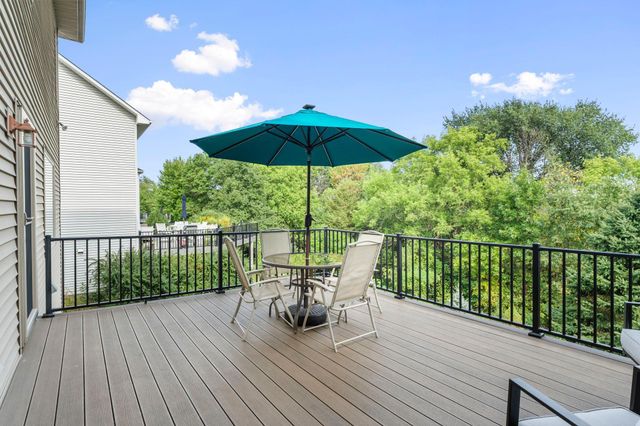1106 Overlook Lane, Carver, MN 55315