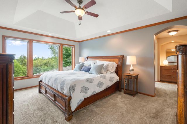 1106 Overlook Lane, Carver, MN 55315