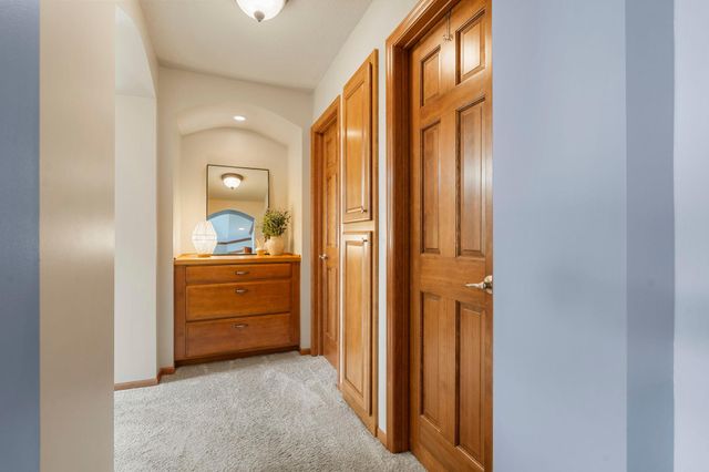 1106 Overlook Lane, Carver, MN 55315