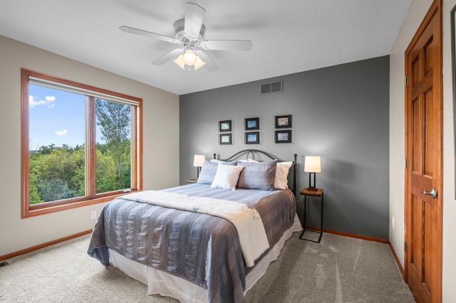1106 Overlook Lane, Carver, MN 55315
