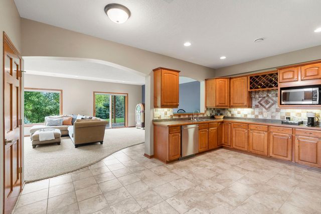 1106 Overlook Lane, Carver, MN 55315