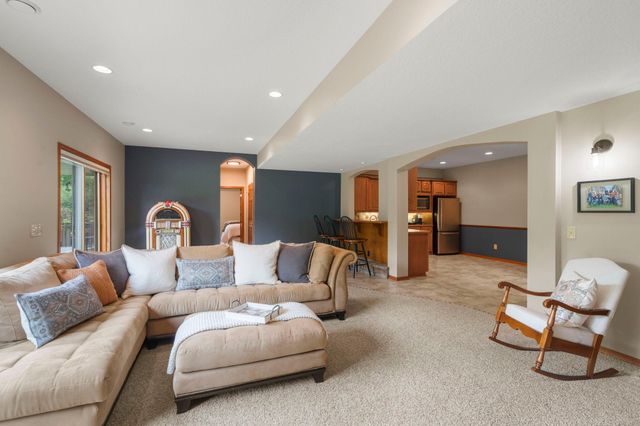 1106 Overlook Lane, Carver, MN 55315
