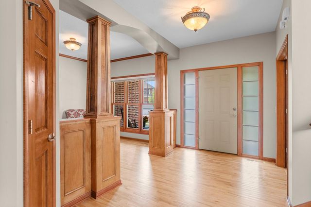 1106 Overlook Lane, Carver, MN 55315